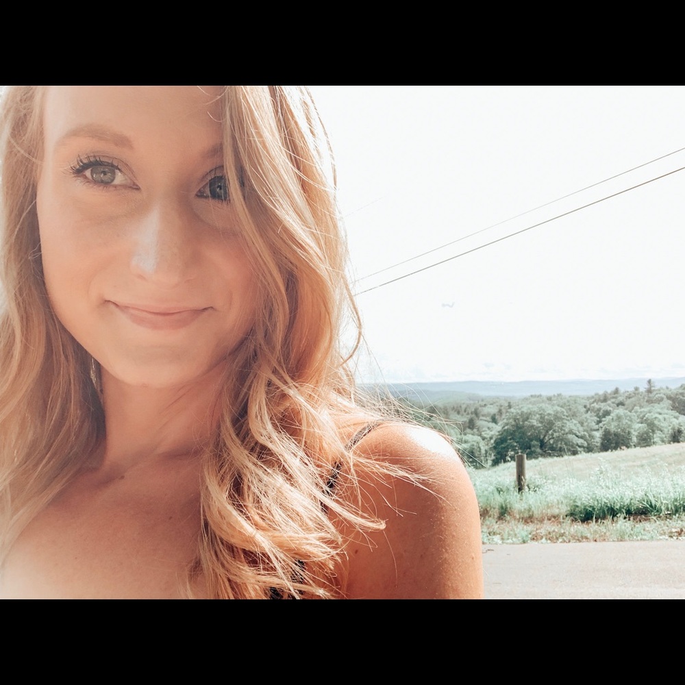 Meet your Posher, Angela
